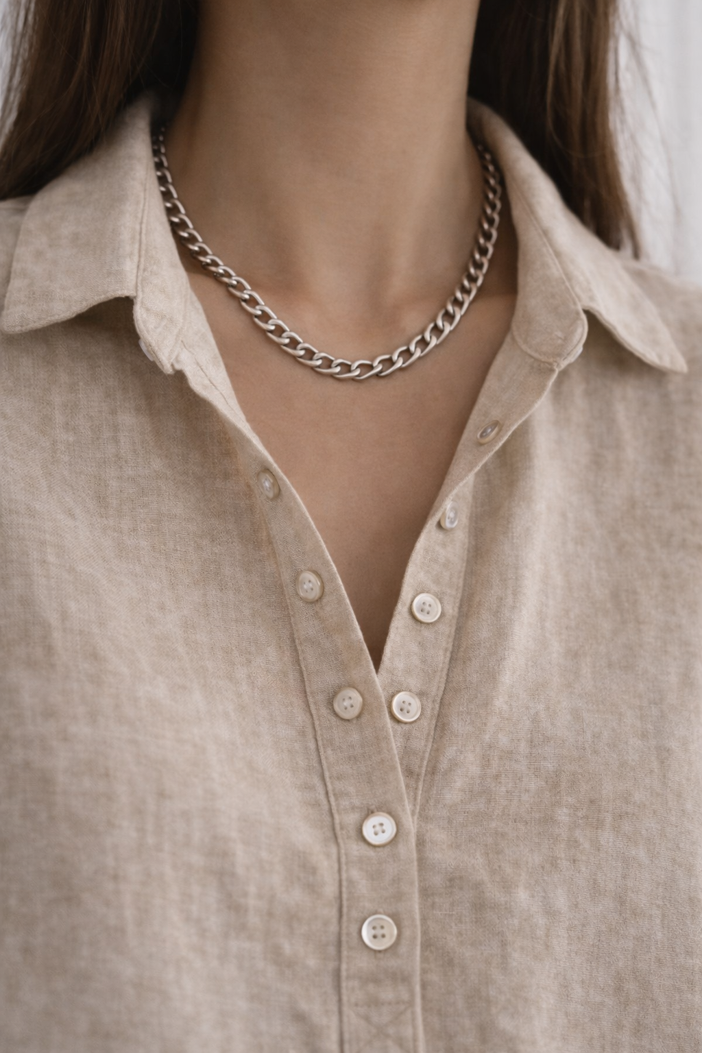 Camicetta con colletto e dettaglio bottoni